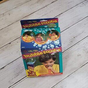 Little Kids Bubble tooobs with included bubble liquid and tray